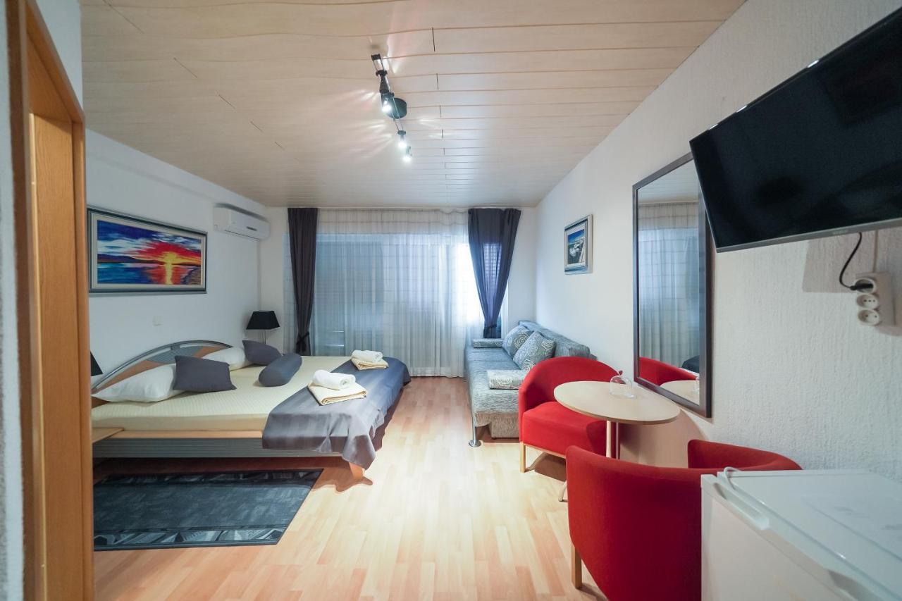 Lanterna Rooms Turanj Exterior photo